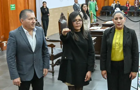 Asume Carolina Rocha despacho de Contraloría del TEEM