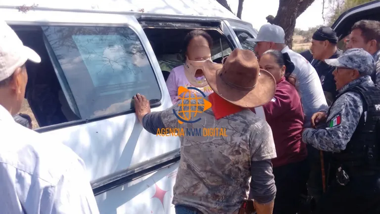 Atienden múltiples lesionados por accidente de transporte público en Temascalapa