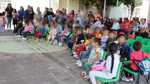 Brindan recreación y aprendizaje a niñas y niños en verano