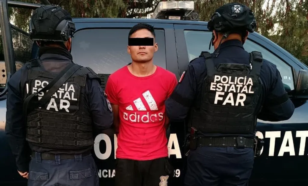 Capturan a presunto narcomenudista tras persecución en la colonia Buenavista.