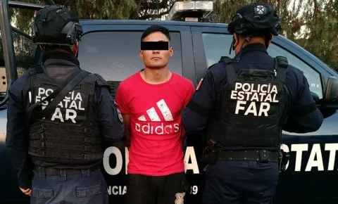 Capturan a presunto narcomenudista tras persecución en la colonia Buenavista.