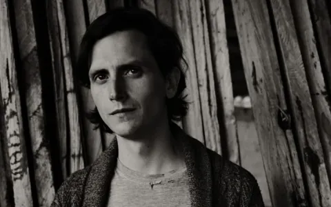 Contemplación y Poesía Nutren Nuevo Álbum de Lucas Hill