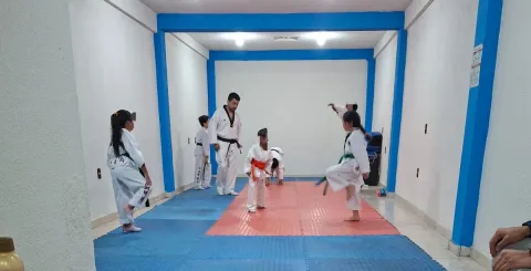 Denuncian fraude deportivo contra niños taekwondoínes en Acolman