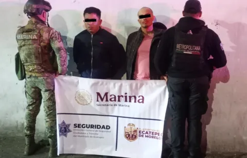 Detiene Ecatepec a dos hombres con arma de fuego y droga