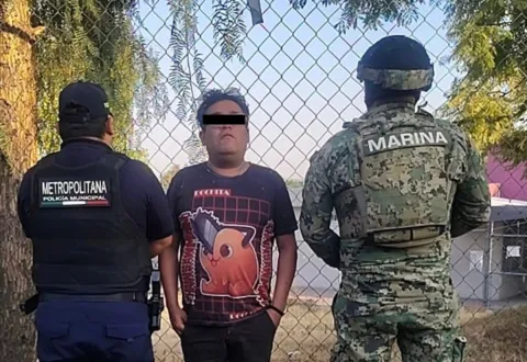 Detienen a hombre por grabar a mujer en Ecatepec