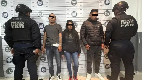 Detienen en Naucalpan a presuntos roba autos