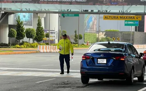 Exigen investigar corrupción en el AICM por operación de taxis de aplicación