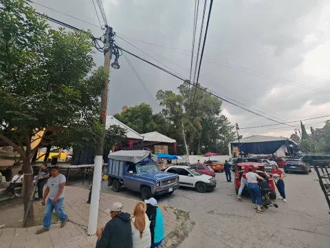 Exigen vecinos de Teotihuacán solución tras 72 horas sin luz