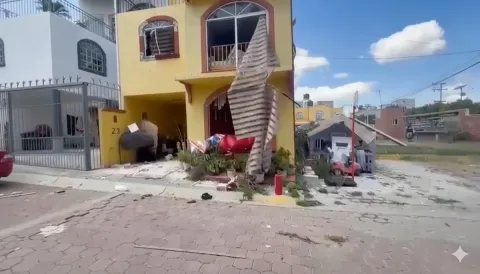 Explosión por Acumulación de Gas Deja Cuatro Lesionados