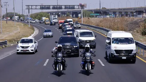 Implementan operativo de seguridad en Circuito Exterior Mexiquense