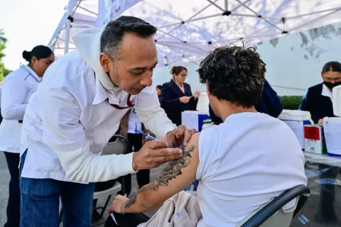Impulsa Edoméx Megajornada de Vacunación con más de 46 mil dosis