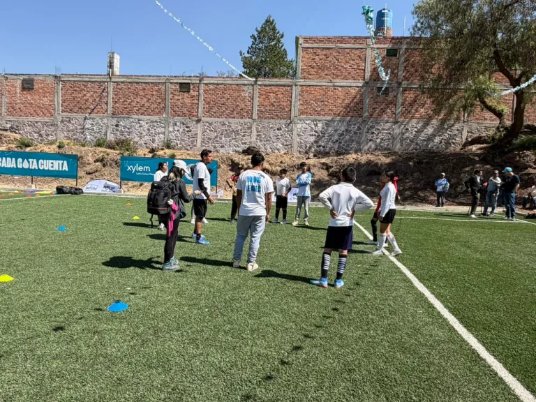 Inauguran cancha sustentable que procesa agua de lluvia en Teotihuacán