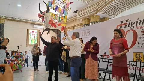 Llama Higinio Martínez a renovar confianza en la 4T