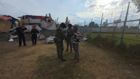 Localizan a menor abandonado durante patrullaje en El Chamizal