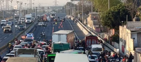 Mueren dos hombres tras choque en la México-Pachuca