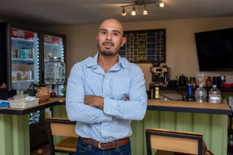 Participa experto mexiquense en certamen nacional de destilados mexicanos.