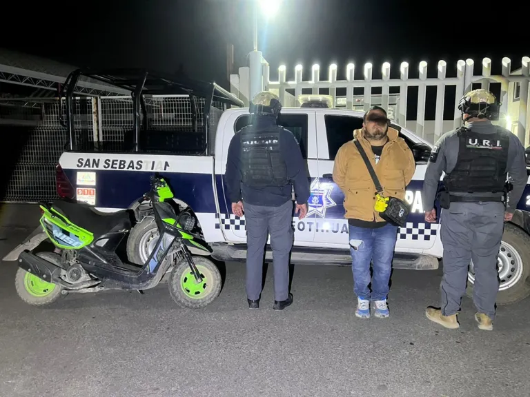 Recuperan vehículo robado durante operativo de seguridad en Teotihuacán