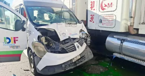 Tráiler Impacta Ambulancia Municipal en Accidente Múltiple sobre la México-Texcoco